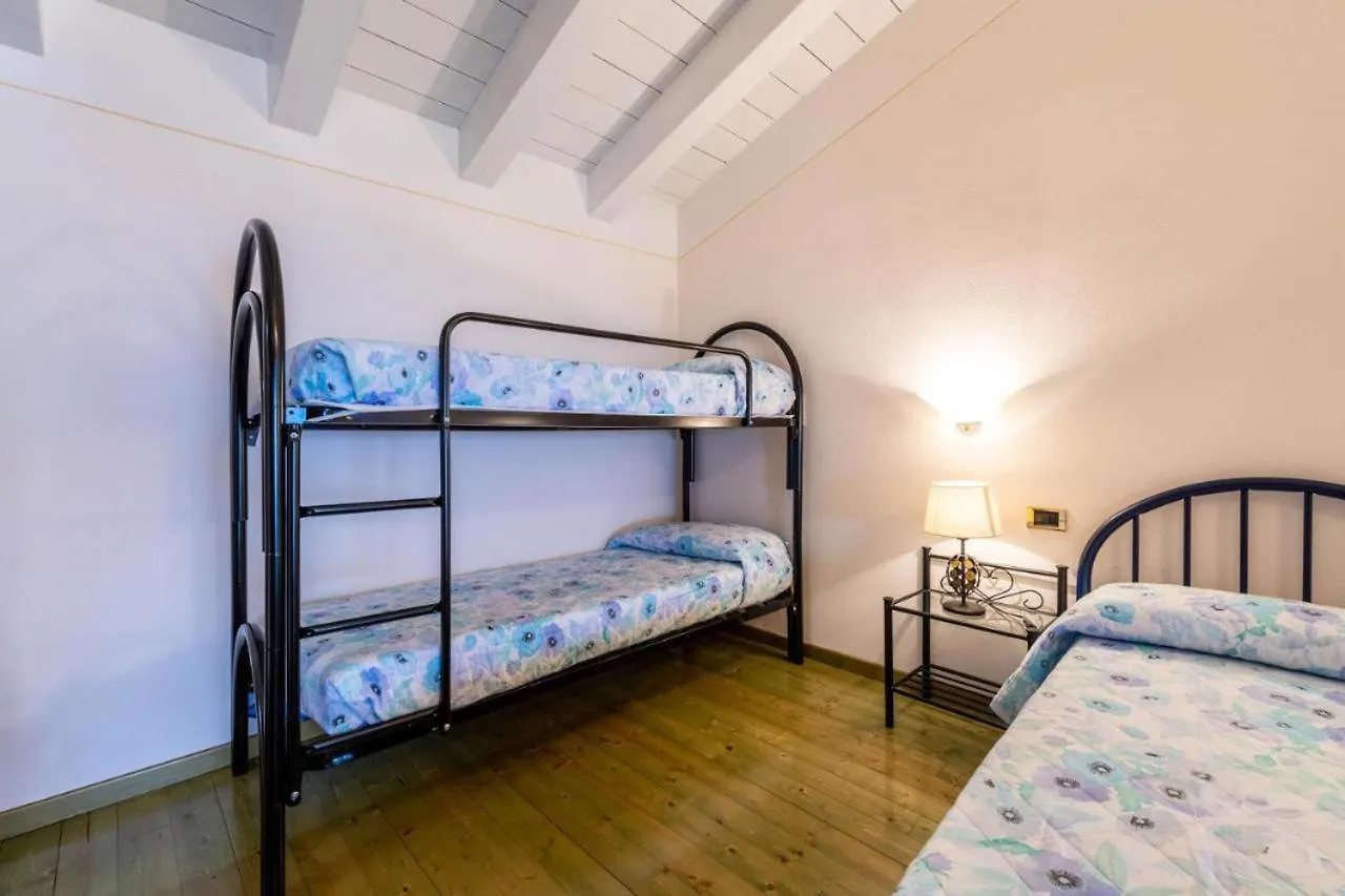 Casa Vacanze Baccolo Polpenazze del Garda 0*,  Italy