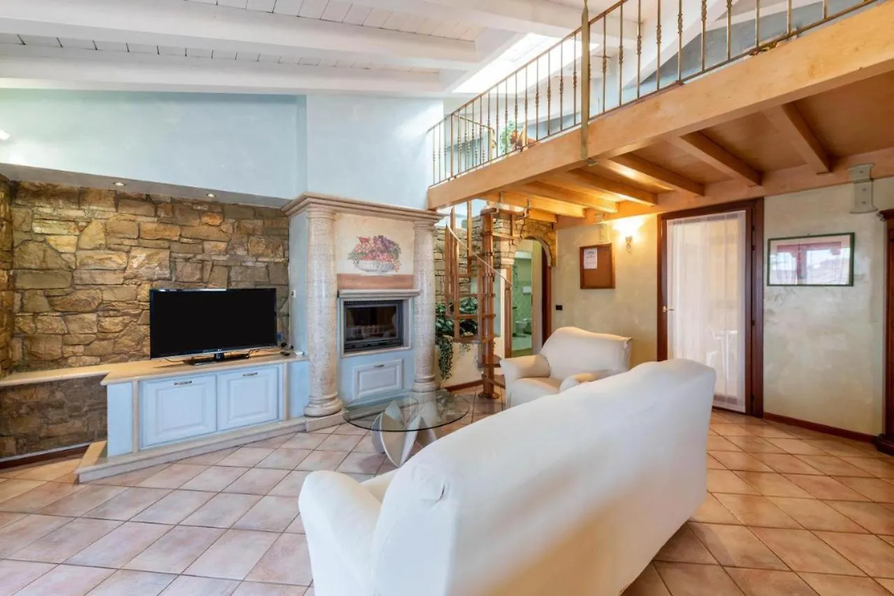 Casa Vacanze Baccolo Polpenazze del Garda Bed & Breakfast