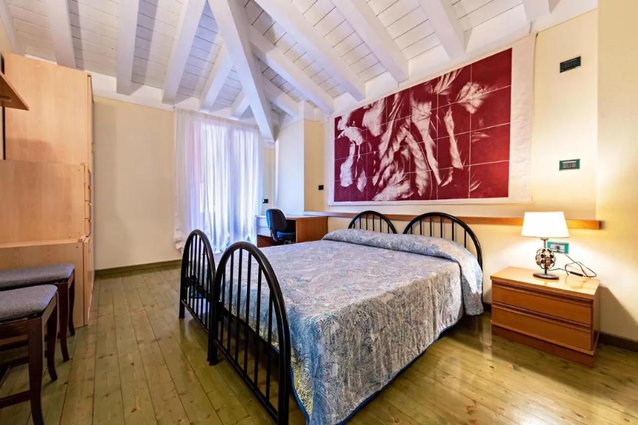 Casa Vacanze Baccolo Polpenazze del Garda Bed & Breakfast