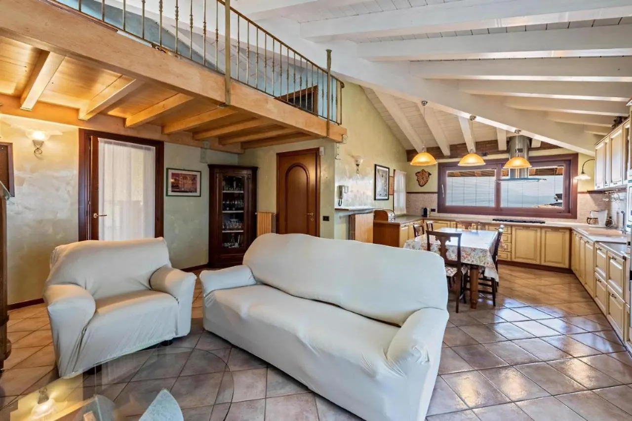 Casa Vacanze Baccolo Bed & Breakfast Polpenazze del Garda