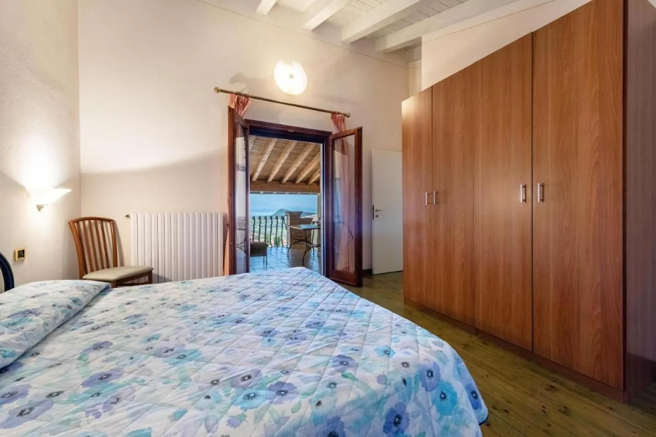 Casa Vacanze Baccolo Polpenazze del Garda Italy