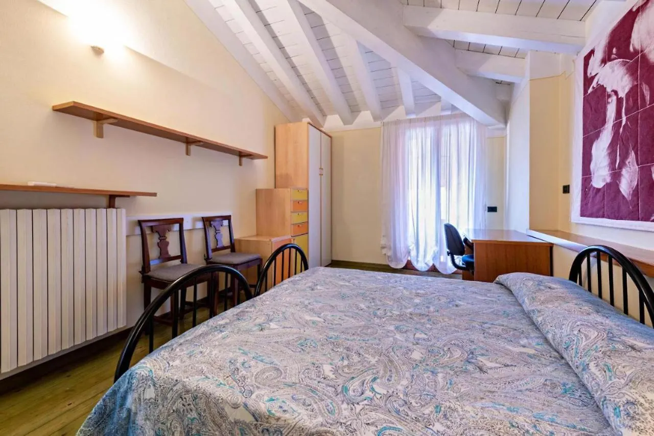 Bed & Breakfast Casa Vacanze Baccolo Polpenazze del Garda Italy