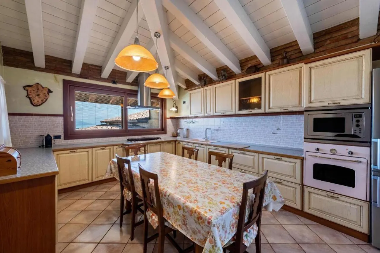 פולפנצה דל גארדה Casa Vacanze Baccolo פולפנצה דל גארדה